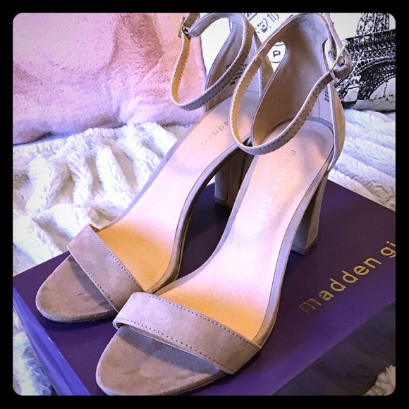SOLD!Steve Madden- Beella Ankle strap block heel - Picture 1 of 6